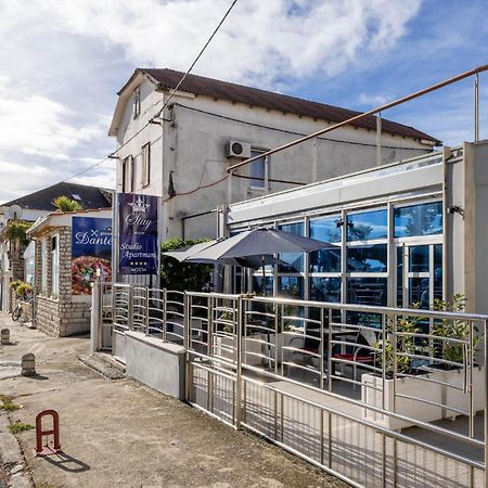 Stunning Apartment In Kastel Novi With Jacuzzi Kaštela エクステリア 写真